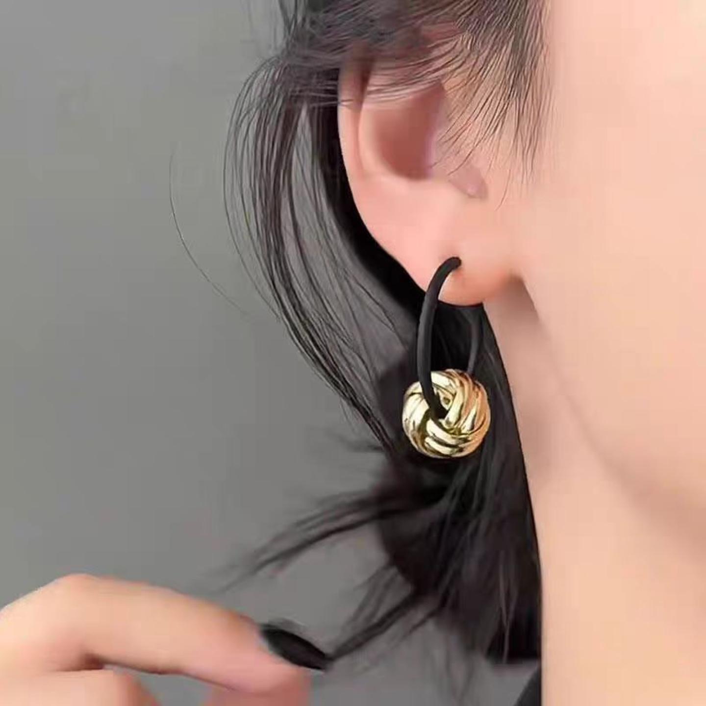 正品黑色耳圈复古港风轻奢银耳环s925纯银针耳钉独特金属气质耳饰 - 图0