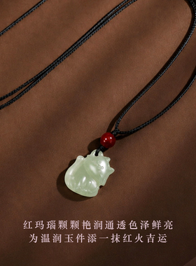天然和田玉福猫招财吊坠女款