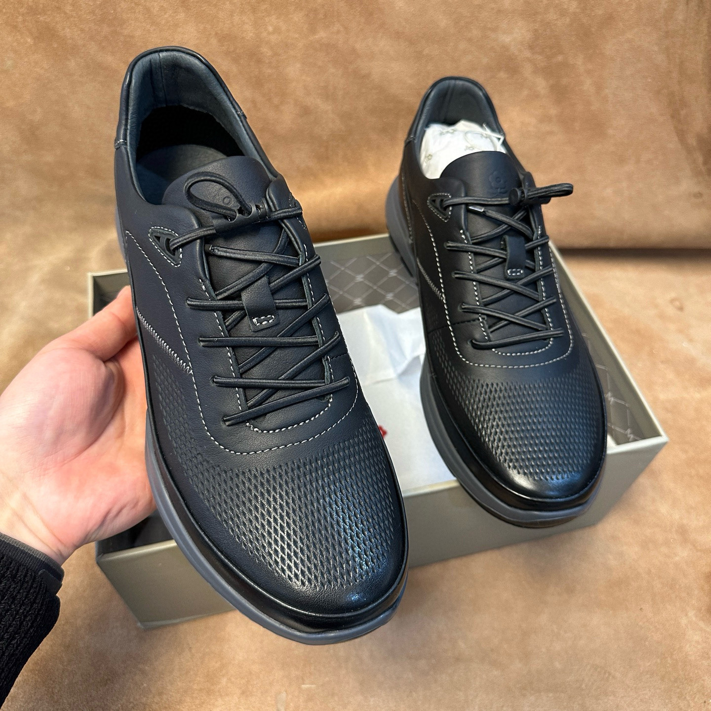 断码38 42撤柜高端品牌男士休闲运动皮鞋进口头层软牛皮轻软底F46,淘宝优惠券,粉丝福利购,淘宝优惠卷