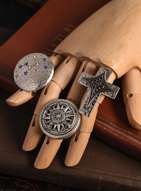 春到南楼雪尽,惊动灯期花信.夸张西洋复古空间戒指指环孤品男中