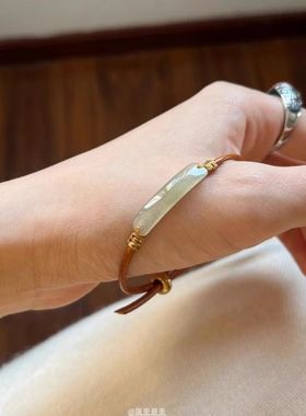 无事牌牛皮绳手镯抽拉调节复古简约仿和田玉新中式2025新款