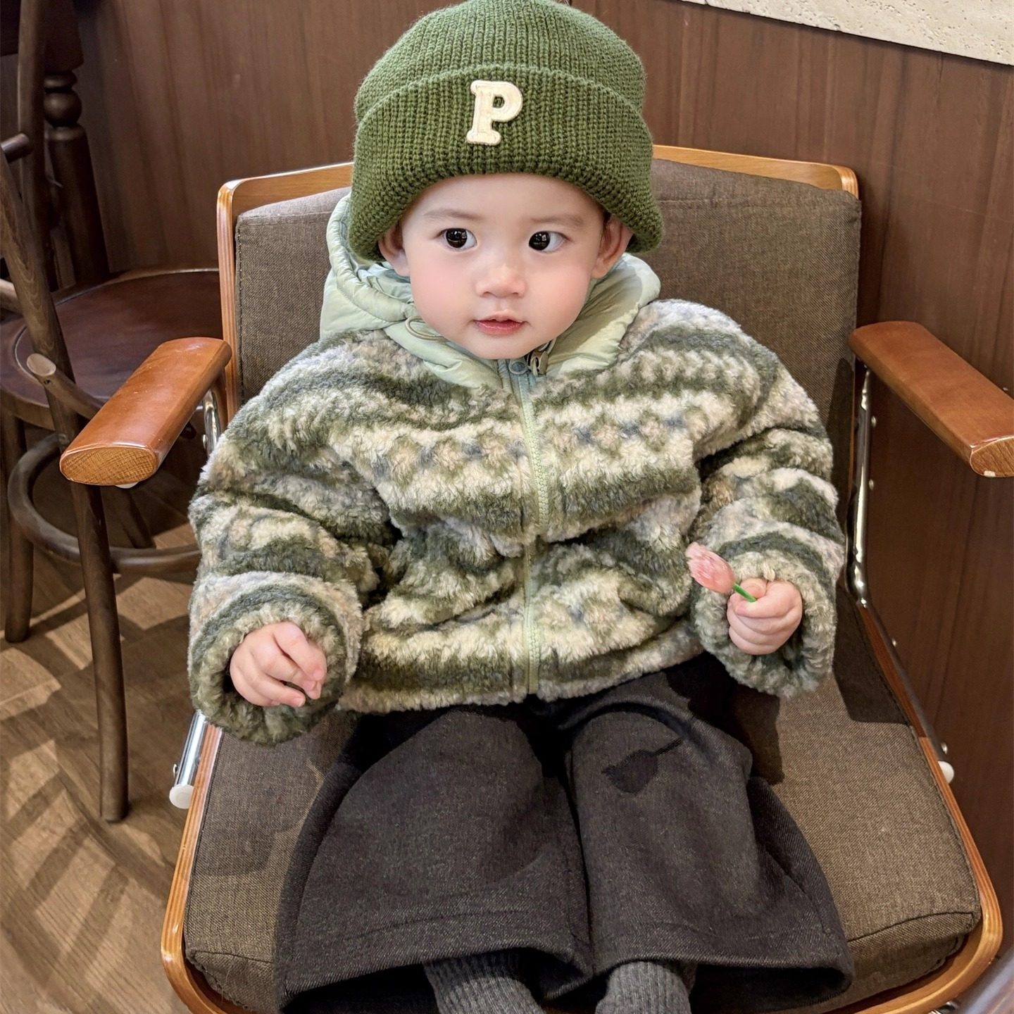 宝宝冬季外套洋气时髦婴儿衣服冬装加绒加厚连帽上衣冬款外出服潮,淘宝优惠券,粉丝福利购,淘宝优惠卷