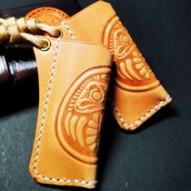 Hand for the opening of the Grand Gidamo Blessing Pure Leather Lighter Set Italian Cow Leather Handmade.