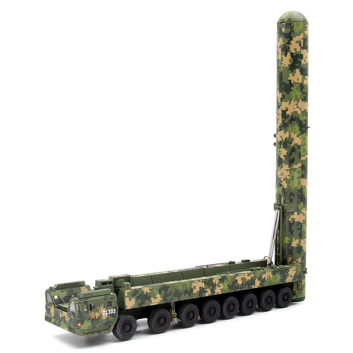 UNISTAR 中国火箭军DF-61洲际战略核导弹发射车成品模型 1/72 - 图2