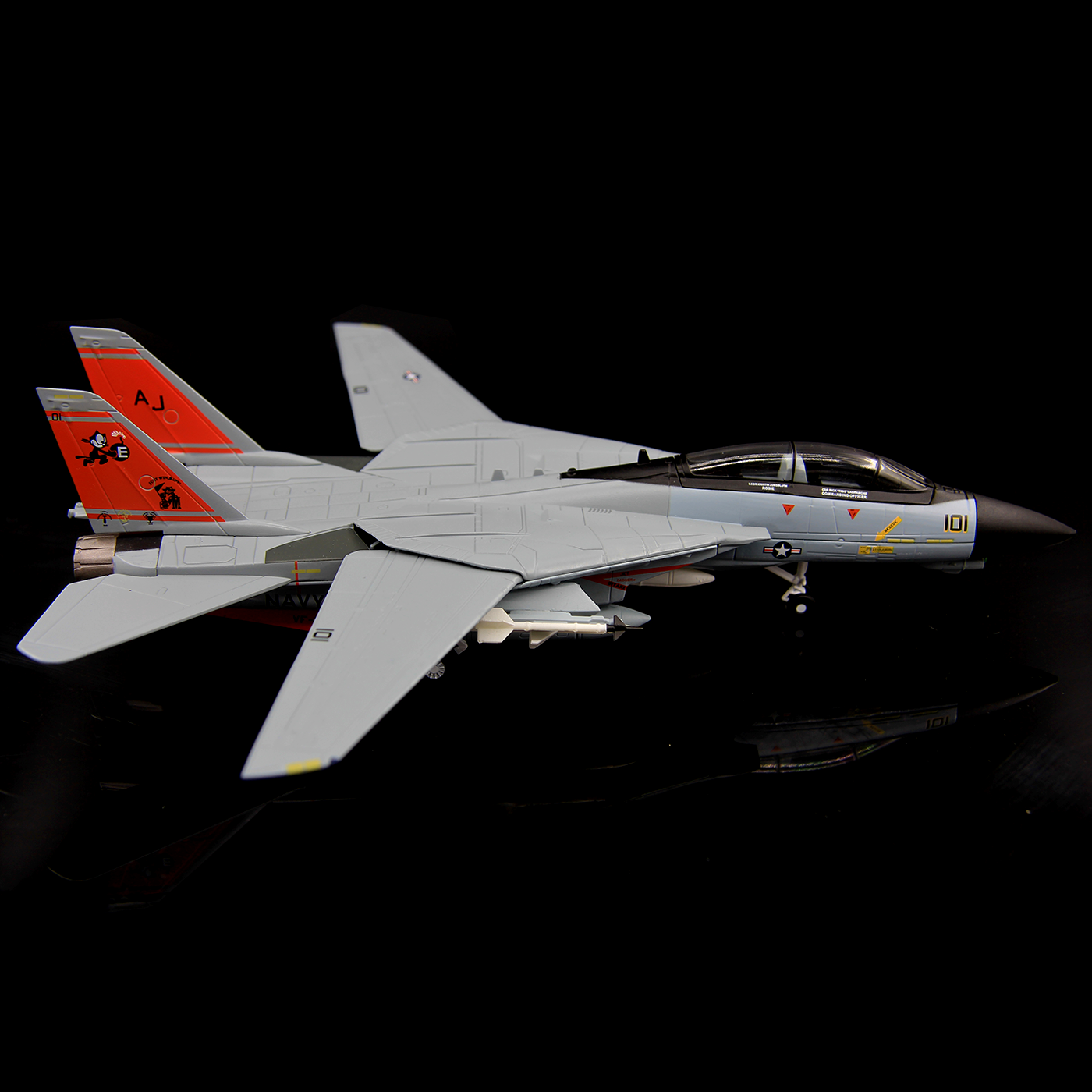 AF1 美国海军F-14D雄猫战斗机VF-31雄猫人 AJ101 F14合金模型1/72 - 图1
