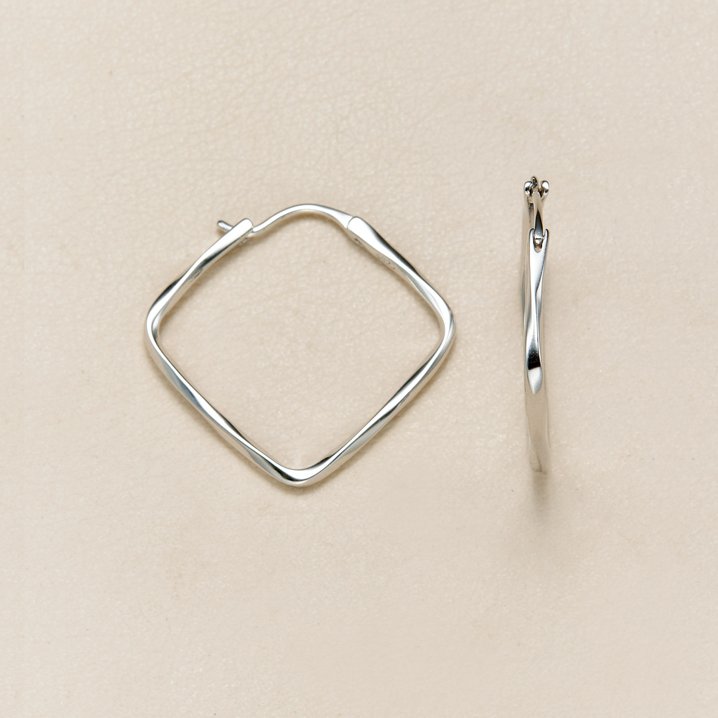 AHCHOO  静奢通勤简约S925纯银光面素圈方形耳环小众菱形细耳扣女,淘宝优惠券,粉丝福利购,淘宝优惠卷