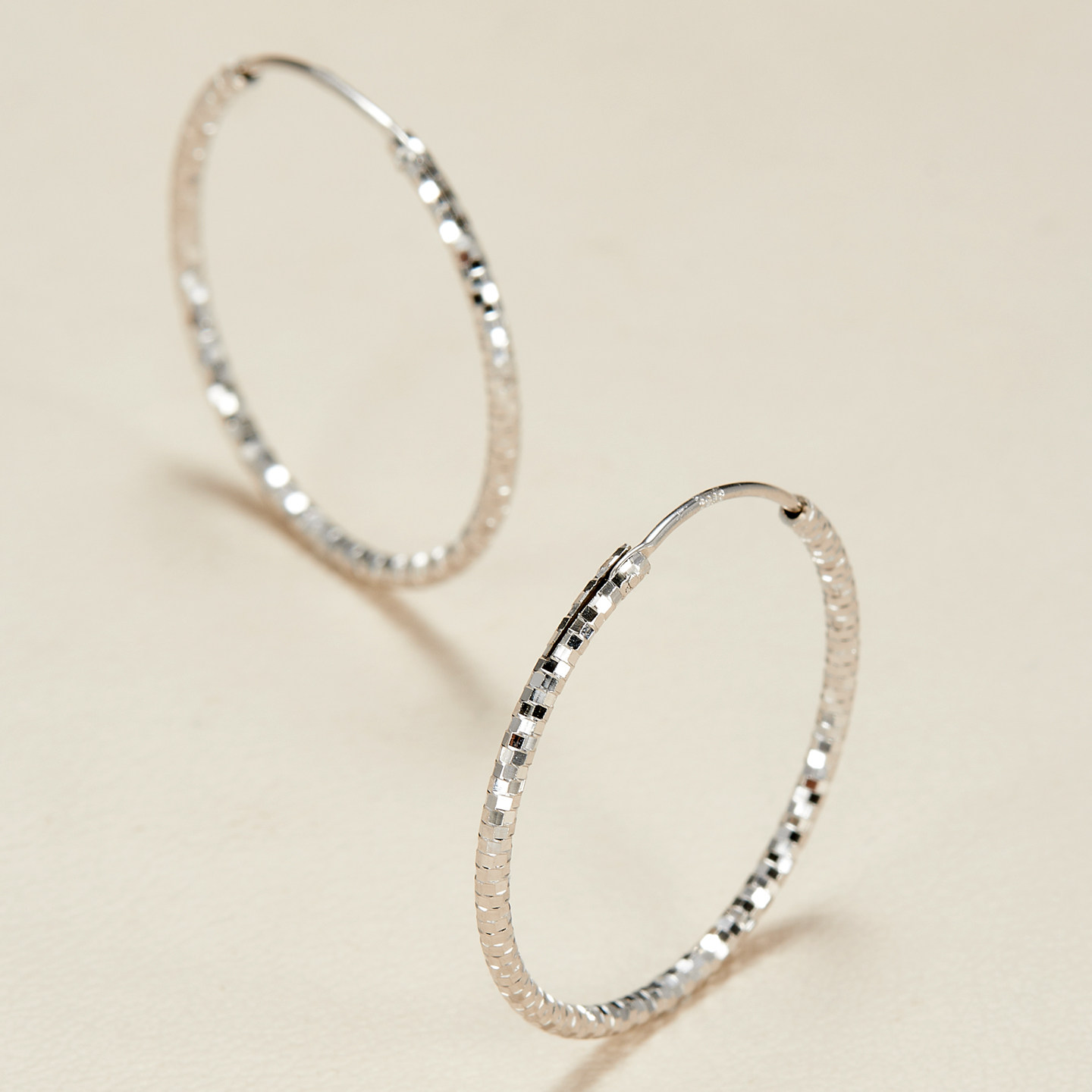 AHCHOO 静奢百搭碎冰冰超细圈大耳环S925纯银高级爆闪耳扣女HOOPS,淘宝优惠券,粉丝福利购,淘宝优惠卷