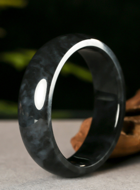 新疆和田玉墨玉手镯内径61.8mm