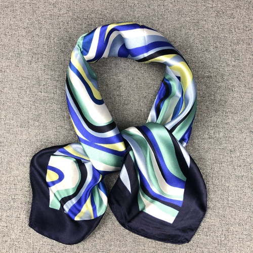 Если годы могут вернуться к Шангуану Хуи и Стюардесса, та же самая шелковая шарфная одежда, аксессуары, активность шарфа, маленький квадратный шарф