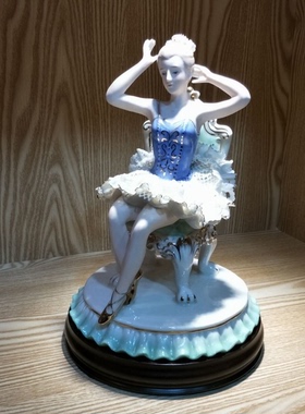陶瓷人物摆件高档装饰品芭蕾舞