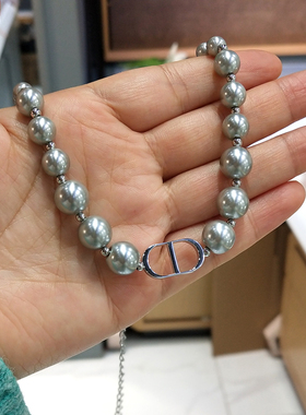 防过敏不掉色 高级感银灰色珍珠项链 猪鼻子短款锁骨链 颈链 配饰