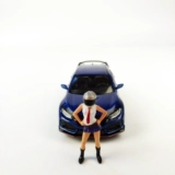 RM Puppet 1:64 Короткая юбка девушка с моделью шлема NSX Micro -shoot Mini Gt Match Box TSM Hotile