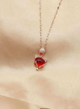 不掉色日韩新款狐狸红色新年项链个性高品质红宝石吊坠钛钢锁骨链