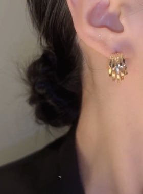 耳钉金属港风女耳饰高级感耳饰