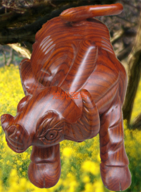 公牛大角水牛花梨木雕刻