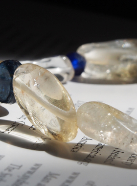 珠莲碧荷『芦苇』原创天然随形黄水晶蓝黑色琉璃个性设计款手链