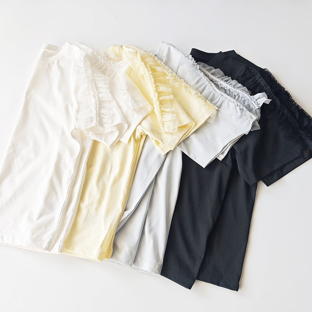 Daily single Japanese style black and white gray and yellow four colors cute pleated