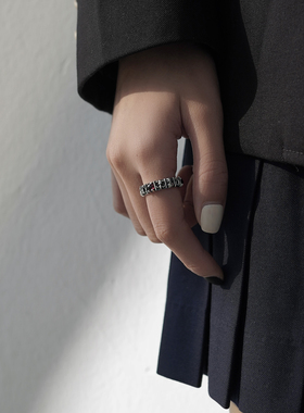 睡莲生生世世纯银唐草纹骷髅戒指