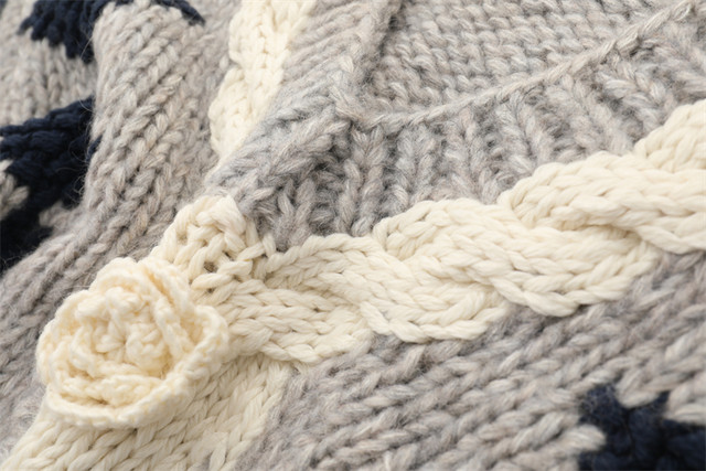 Back V-neck vintage knitted handmade flower sweater