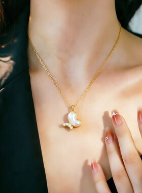 韩版太钢项链女生设计感小众白贝母简约百搭学院风吊坠女高级感