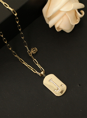 轻奢字母J配毛衣项链男女通用