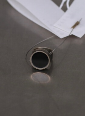 DEEPTI 黑色银戒指