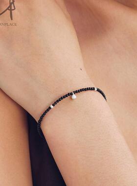 OLIO E ACETO 玛瑙/石榴石露珠串珠手链