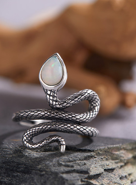 S925纯银镶天然石榴石澳宝彩宝泰银戒指女蛇形潮人个性夸张开口戒