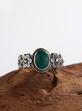 复古泰银色蛋面彩宝指环S925纯银镶嵌天然孔雀石花朵轻奢戒指女