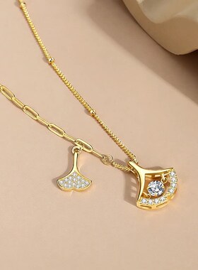 s925纯银新款时尚莫桑石灵动裙子项链女潮百搭杏叶跳动的心项链