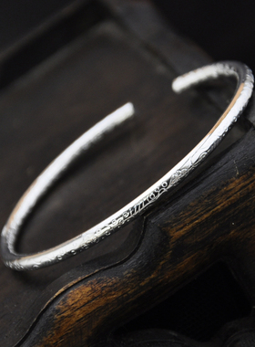 经典款龙凤呈祥波西米亚女式苗银手镯圆条雕花原创手工民族饰品