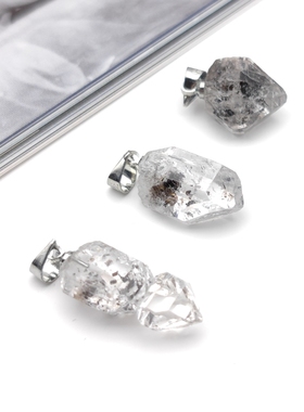 男女通用闪灵钻双尖水晶吊坠