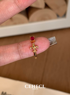 金色鸢尾花戒指红宝显白气质尾戒