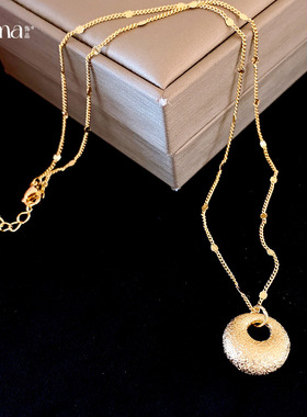 新中式沙金色镂空圆形项链