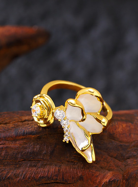 精致滴油镶钻花朵开口戒指