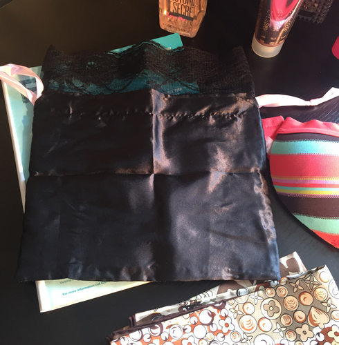 2025新款 外贸出口 黑色蕾丝抽绳高贵精致 内衣收纳袋抽绳包 - 图2