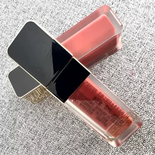 Бесплатная доставка упрощенная обнаженная кожа CPB Ключ Ryujin Ying Mining Глазурь для губы/Золотая мягкая туман