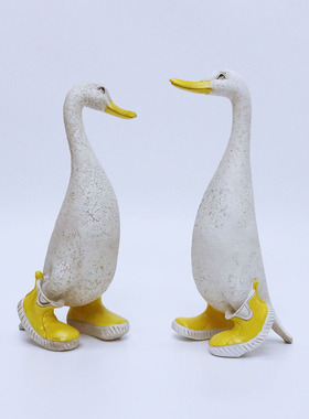 北欧风树脂鸭子摆件创意家居装饰品桌面摆设现代简约ins风工艺品