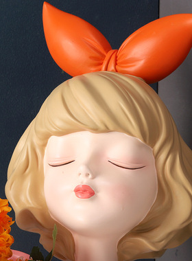 工厂蝴蝶女孩捧花摆件干花插花器家居现代电视柜酒柜装饰品批发