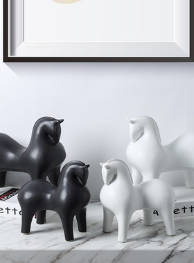 现代新中式诧寂风陶瓷战马富贵马小肥马摆件家居样板房酒店装饰品