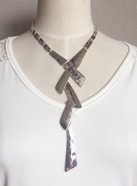 殿堂级金属感短款时尚风装饰项链