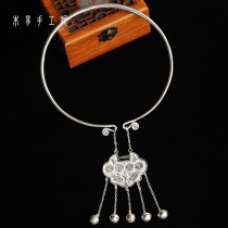 Pass on traditional Chinese culture 99 pure silver long life lock foot silver Ping An lock baby children hangover souvenirs handmade