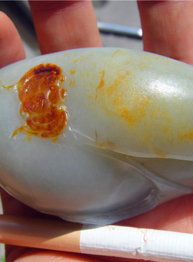 169克新疆和田玉青白玉籽料红皮大把件---玉米（待售）