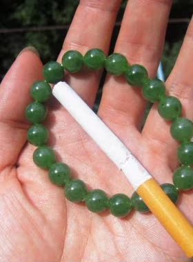 25克和田玉碧玉阳绿手链（色彩艳丽，黑点少）