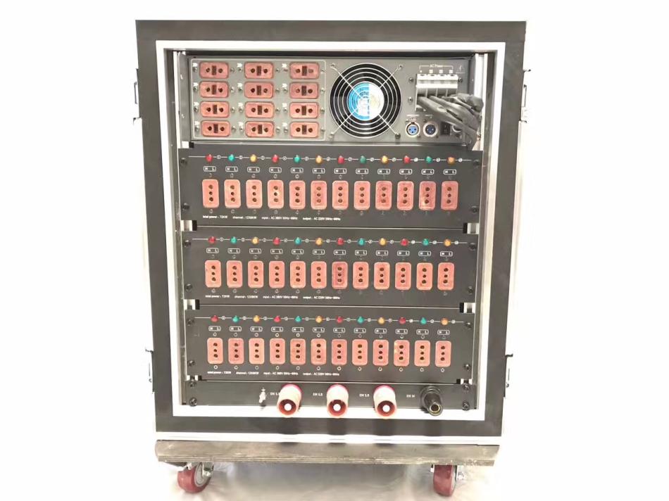 48路舞台灯光大屏16A防水插电源直通箱航空箱机柜硅箱36路电源箱