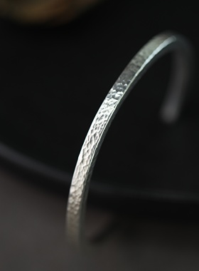 熙素个性简约方形纯银锤纹手镯