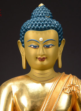 全鎏金释迦牟尼铜像摆件