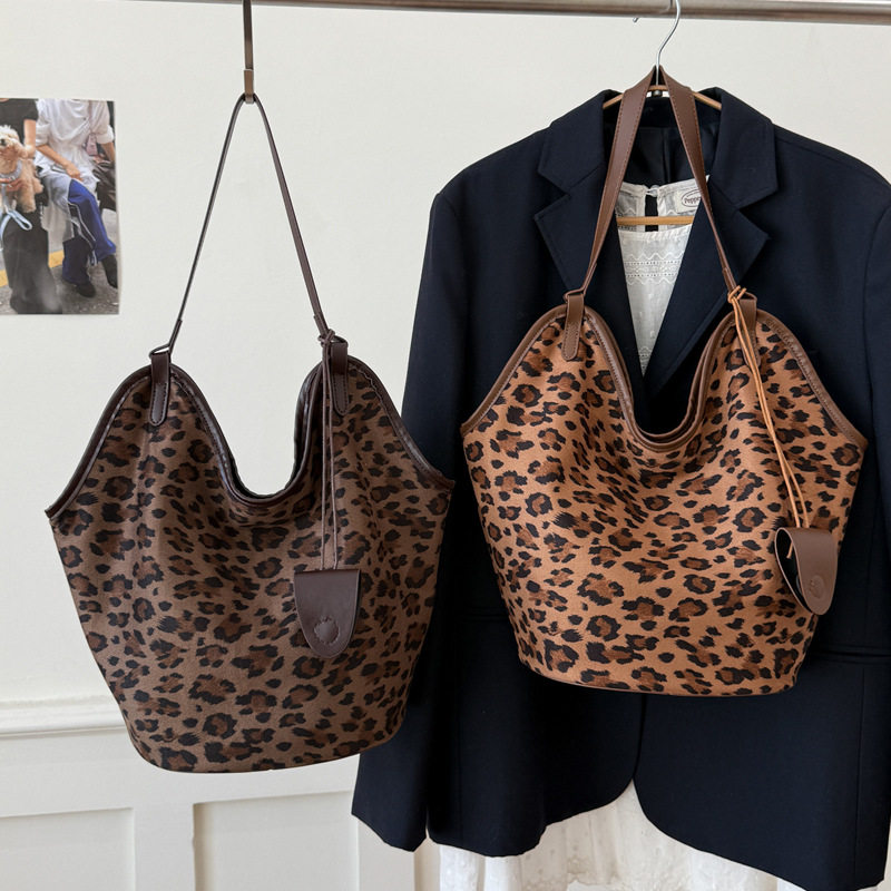 休闲松弛感大容量豹纹包包女 2025新秋冬季通勤单肩包手提托特包N,淘宝优惠券,粉丝福利购,淘宝优惠卷