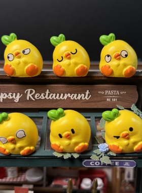 搞怪可爱菜鸡表情卡通摆件