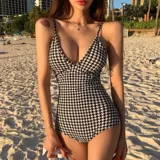 Купальник, в корейском стиле, V-образный вырез, по фигуре